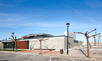 Centro de Surf en Somo (Ribamont&aacute;n al Mar, Cantabria, Espa&ntilde;a) - Arq. Javier Romero Soto