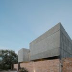 Casa YH / Blending Dots