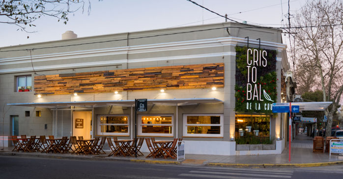 Restobar Cristobal de la Cruz / EFEEME arquitectos